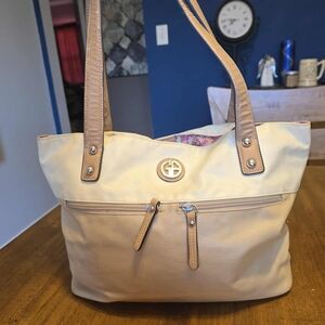 Giani Bernini tan and cream shoulder bag/tote